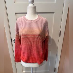 525 America size XS crew sweater in pink ombre pattern. Ribbed collar